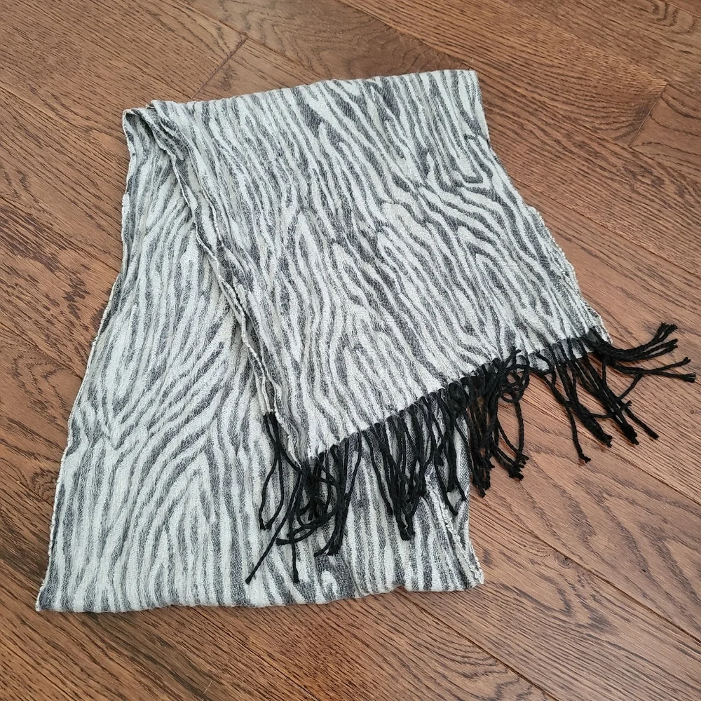 Scarf - Picture 2 of 3